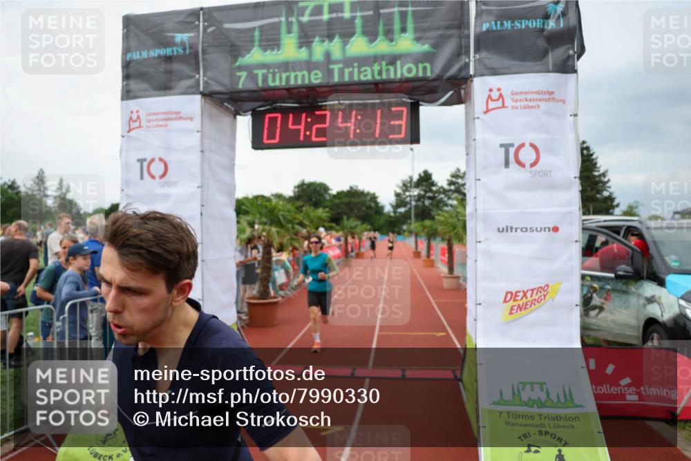 15.06.2025 - 7 Türme Triathlon Michael Strokosch http://msf.ph/oto/7990330 15.06.2025 14:24:13 Ziel 623, 642, 664, 822 meine-sportfotos.de