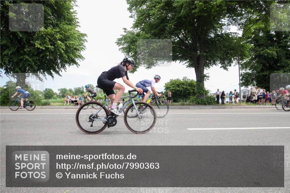 15.06.2025 - 7 Türme Triathlon Yannick Fuchs http://msf.ph/oto/7990363 15.06.2025 13:13:28 Radfahren 662, 668, 726, 771, 854 meine-sportfotos.de