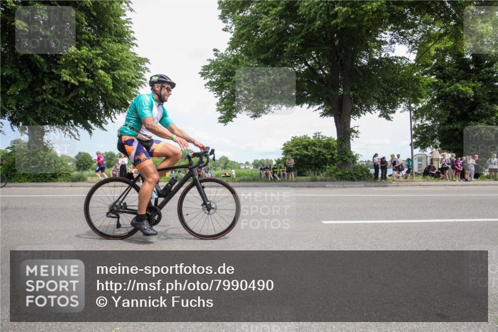15.06.2025 - 7 Türme Triathlon Yannick Fuchs http://msf.ph/oto/7990490 15.06.2025 13:14:30 Radfahren 201, 220, 897, 918, 933, 1159, 1174 meine-sportfotos.de