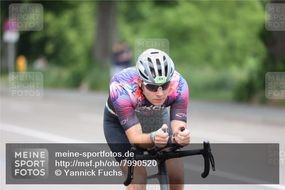 15.06.2025 - 7 Türme Triathlon Yannick Fuchs http://msf.ph/oto/7990520 15.06.2025 11:54:27 Radfahren  meine-sportfotos.de