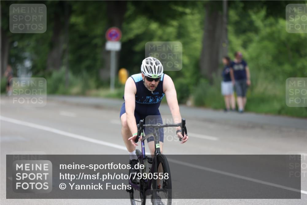 15.06.2025 - 7 Türme Triathlon Yannick Fuchs http://msf.ph/oto/7990558 15.06.2025 11:54:40 Radfahren  meine-sportfotos.de