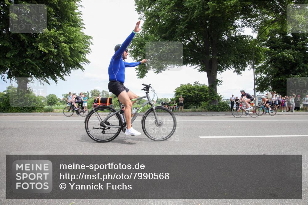 15.06.2025 - 7 Türme Triathlon Yannick Fuchs http://msf.ph/oto/7990568 15.06.2025 13:15:52 Radfahren 326, 418, 487, 565, 666, 752, 788, 903 meine-sportfotos.de