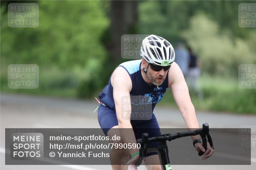 15.06.2025 - 7 Türme Triathlon Yannick Fuchs http://msf.ph/oto/7990590 15.06.2025 11:54:40 Radfahren  meine-sportfotos.de