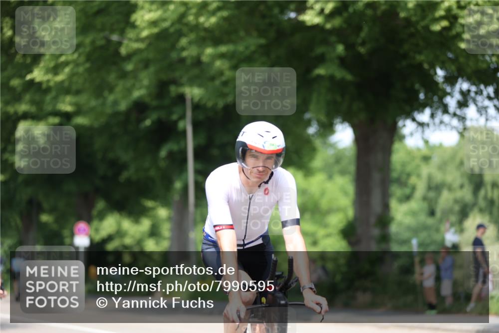 15.06.2025 - 7 Türme Triathlon Yannick Fuchs http://msf.ph/oto/7990595 15.06.2025 13:03:53 Radfahren 250, 303, 409, 432, 457, 1127, 1186 meine-sportfotos.de