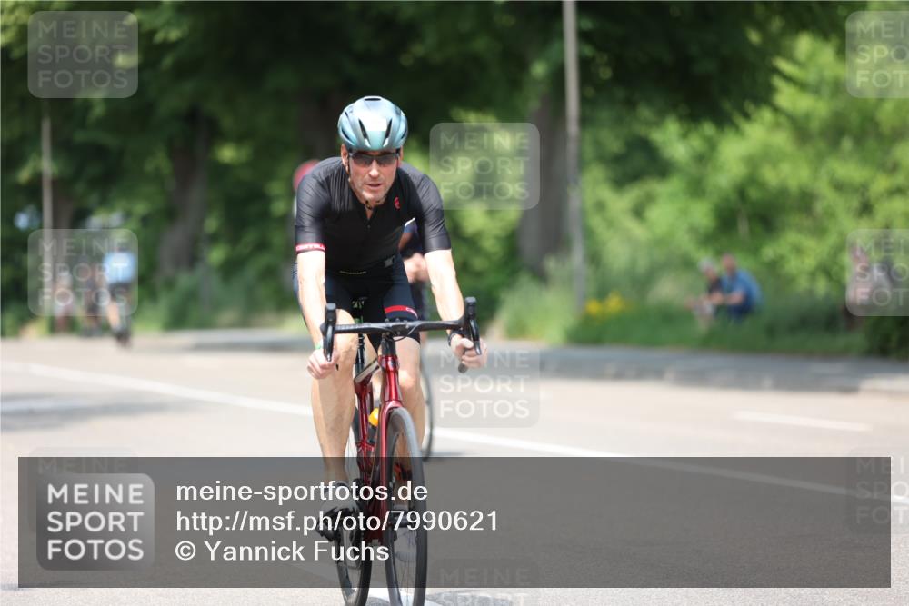 15.06.2025 - 7 Türme Triathlon Yannick Fuchs http://msf.ph/oto/7990621 15.06.2025 13:03:54 Radfahren 250, 303, 364, 409, 432, 457, 1127, 1186 meine-sportfotos.de