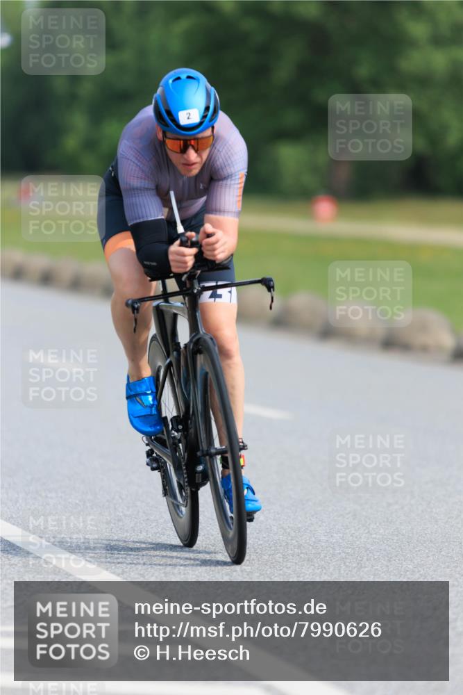 15.06.2025 - 27. Vierlanden-Triathlon H.Heesch http://msf.ph/oto/7990626 15.06.2025 09:49:48 Radfahren 2, 216 meine-sportfotos.de