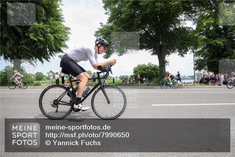 15.06.2025 - 7 Türme Triathlon Yannick Fuchs http://msf.ph/oto/7990650 15.06.2025 13:17:03 Radfahren 366, 445, 563, 566, 583, 706, 1039, 1062, 1188 meine-sportfotos.de