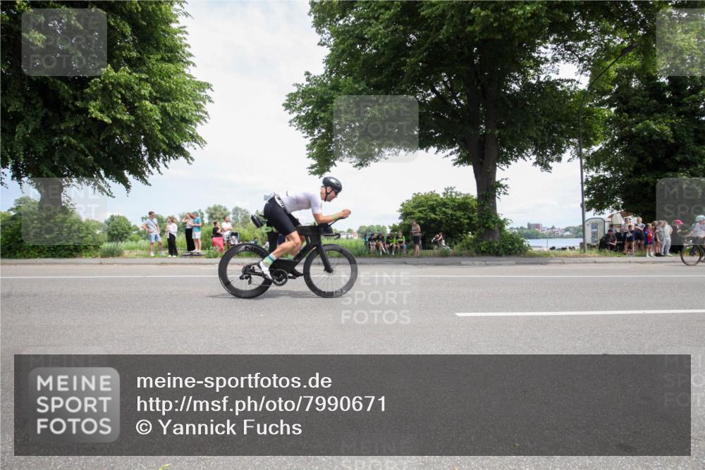 15.06.2025 - 7 Türme Triathlon Yannick Fuchs http://msf.ph/oto/7990671 15.06.2025 13:17:12 Radfahren 397, 445, 541, 566, 756, 823, 893, 1039, 1062 meine-sportfotos.de
