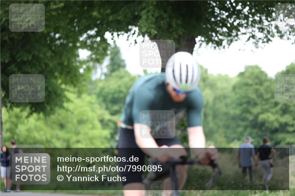15.06.2025 - 7 Türme Triathlon Yannick Fuchs http://msf.ph/oto/7990695 15.06.2025 11:54:52 Radfahren 305 meine-sportfotos.de