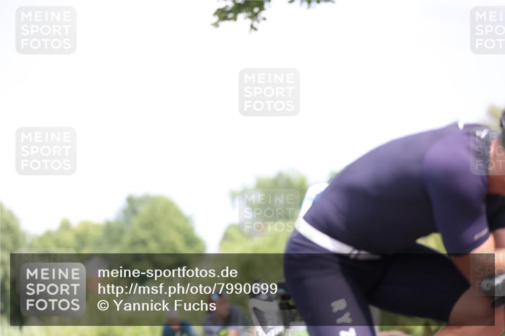 15.06.2025 - 7 Türme Triathlon Yannick Fuchs http://msf.ph/oto/7990699 15.06.2025 13:03:56 Radfahren 250, 303, 364, 432, 457, 1127, 1186 meine-sportfotos.de