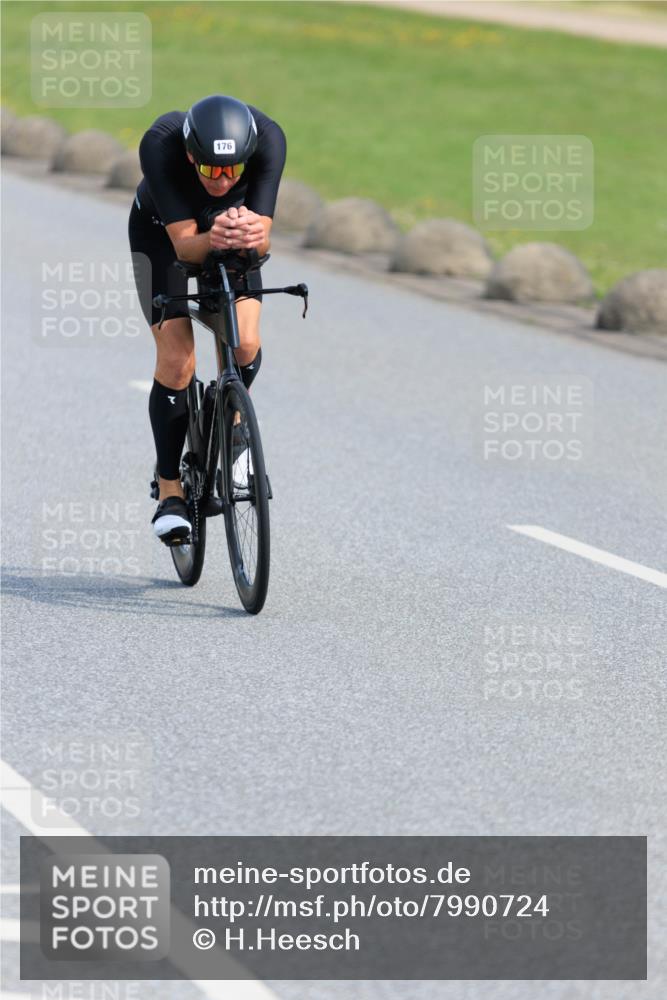 15.06.2025 - 27. Vierlanden-Triathlon H.Heesch http://msf.ph/oto/7990724 15.06.2025 09:51:49 Radfahren 69, 85, 120, 176, 205 meine-sportfotos.de
