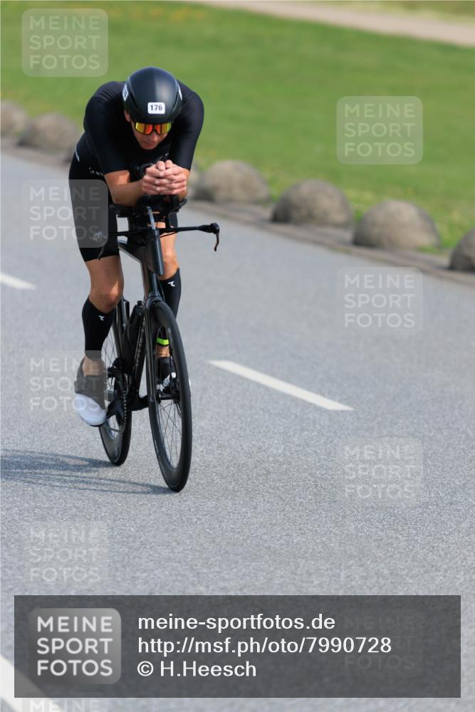 15.06.2025 - 27. Vierlanden-Triathlon H.Heesch http://msf.ph/oto/7990728 15.06.2025 09:51:49 Radfahren 69, 85, 120, 176, 205 meine-sportfotos.de