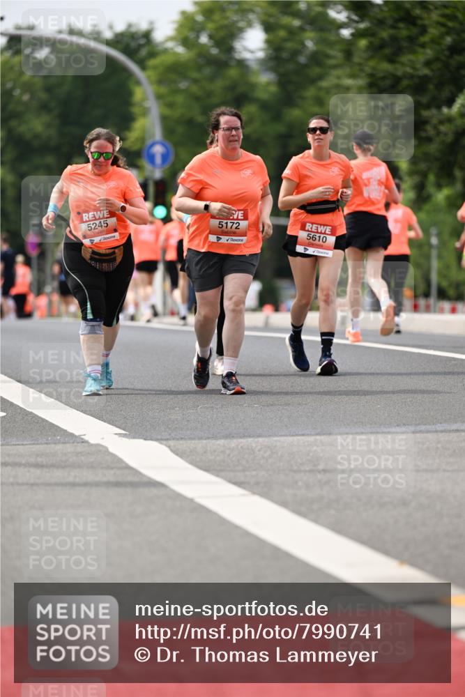 15.06.2025 - REWE Women's Run Dr. Thomas Lammeyer http://msf.ph/oto/7990741 15.06.2025 10:50:03 Laufen 5245, 5172, 5610 meine-sportfotos.de