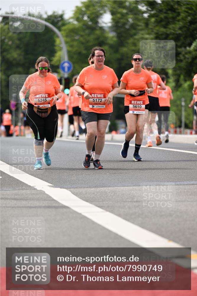 15.06.2025 - REWE Women's Run Dr. Thomas Lammeyer http://msf.ph/oto/7990749 15.06.2025 10:50:03 Laufen 5245, 5172, 5610 meine-sportfotos.de
