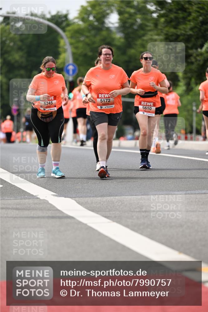 15.06.2025 - REWE Women's Run Dr. Thomas Lammeyer http://msf.ph/oto/7990757 15.06.2025 10:50:03 Laufen 5245, 5172, 5610 meine-sportfotos.de