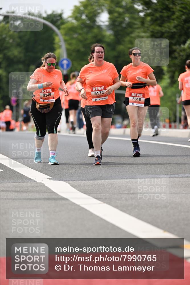 15.06.2025 - REWE Women's Run Dr. Thomas Lammeyer http://msf.ph/oto/7990765 15.06.2025 10:50:03 Laufen 5245, 5172, 5610 meine-sportfotos.de