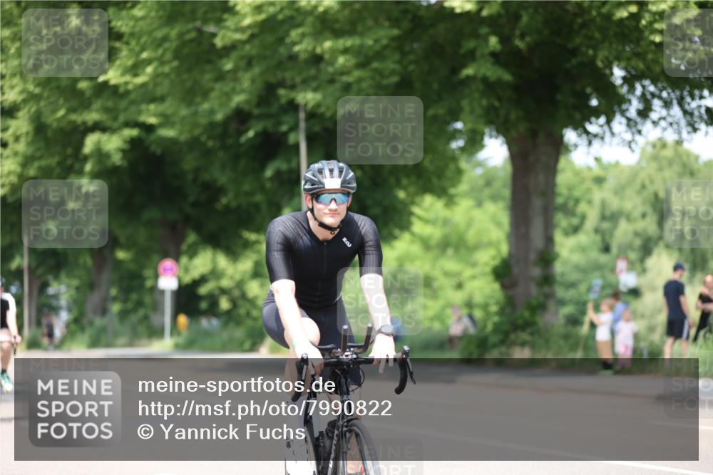 15.06.2025 - 7 Türme Triathlon Yannick Fuchs http://msf.ph/oto/7990822 15.06.2025 13:03:59 Radfahren 303, 364, 432, 1127, 1186 meine-sportfotos.de