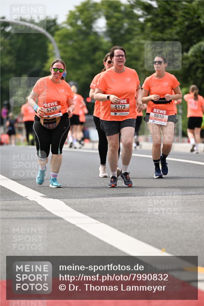 15.06.2025 - REWE Women's Run Dr. Thomas Lammeyer http://msf.ph/oto/7990832 15.06.2025 10:50:04 Laufen 5245, 5172, 5610 meine-sportfotos.de