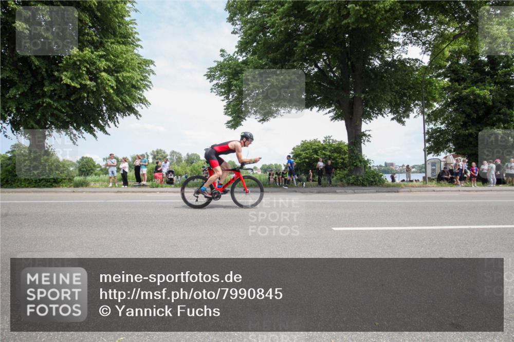 15.06.2025 - 7 Türme Triathlon Yannick Fuchs http://msf.ph/oto/7990845 15.06.2025 13:18:35 Radfahren 336, 651, 1015, 1035, 1194 meine-sportfotos.de