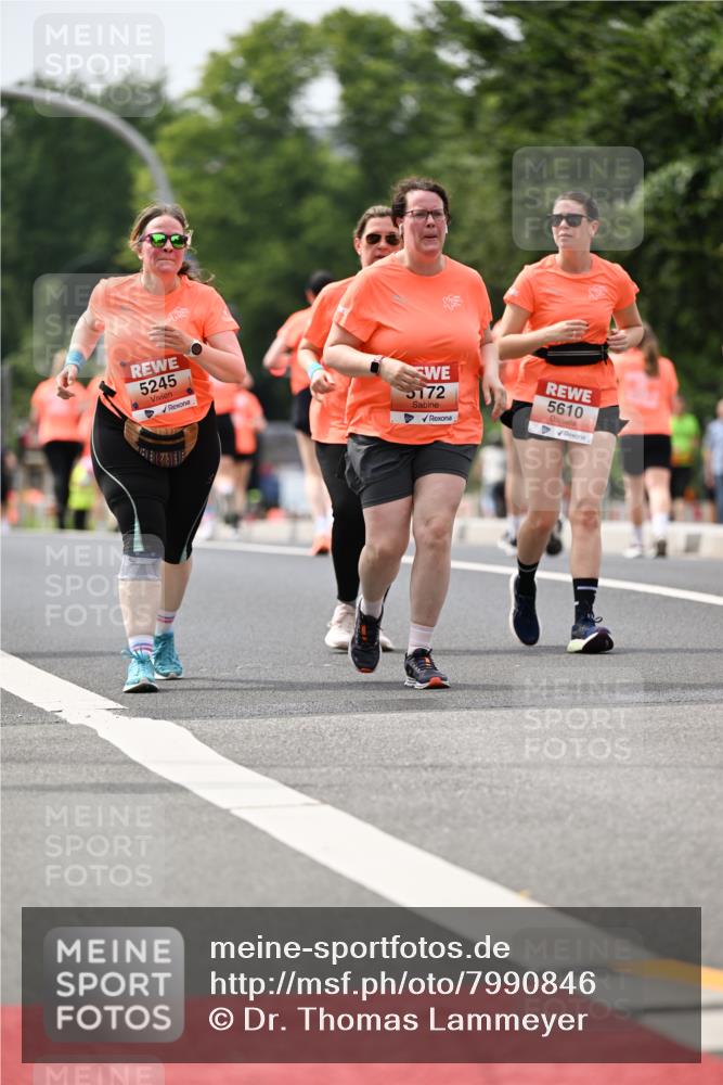 15.06.2025 - REWE Women's Run Dr. Thomas Lammeyer http://msf.ph/oto/7990846 15.06.2025 10:50:04 Laufen 5245, 5172, 5610 meine-sportfotos.de