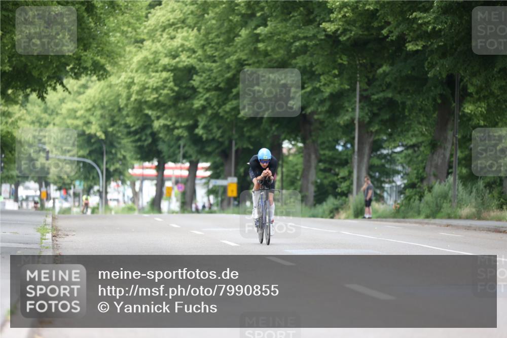 15.06.2025 - 7 Türme Triathlon Yannick Fuchs http://msf.ph/oto/7990855 15.06.2025 11:56:05 Radfahren  meine-sportfotos.de