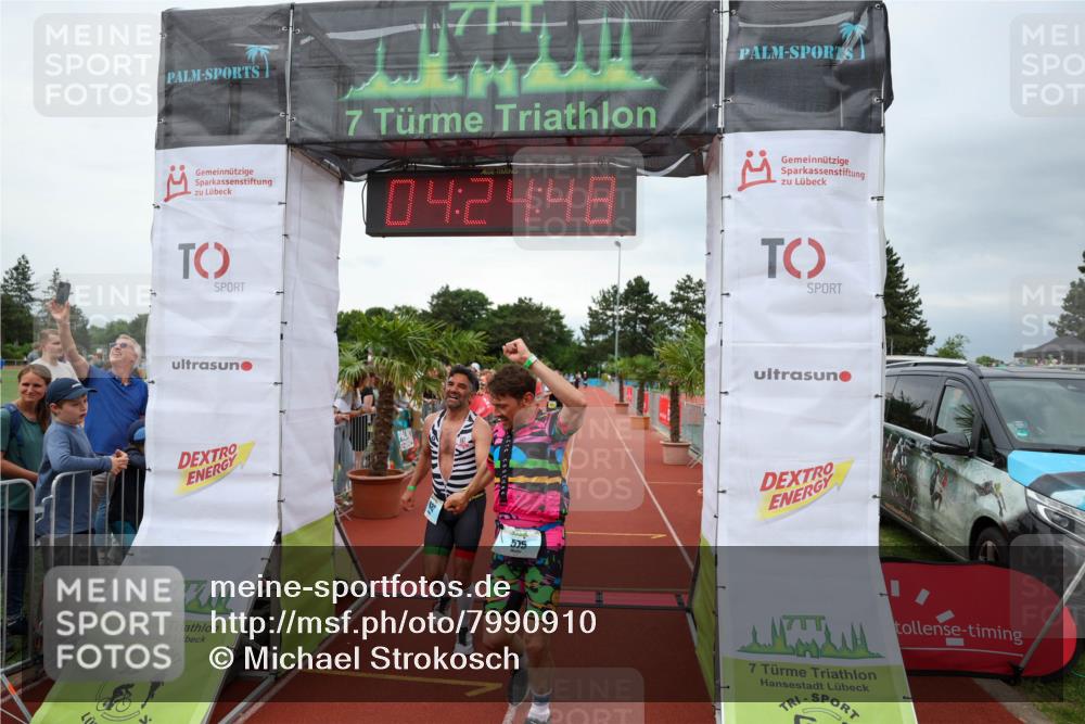15.06.2025 - 7 Türme Triathlon Michael Strokosch http://msf.ph/oto/7990910 15.06.2025 14:24:48 Ziel 575, 764, 1021, 1046, 1080 meine-sportfotos.de