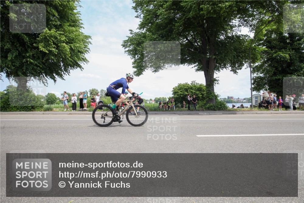 15.06.2025 - 7 Türme Triathlon Yannick Fuchs http://msf.ph/oto/7990933 15.06.2025 13:18:50 Radfahren 204, 223, 389, 533, 718, 810, 811, 820, 1040, 1115 meine-sportfotos.de