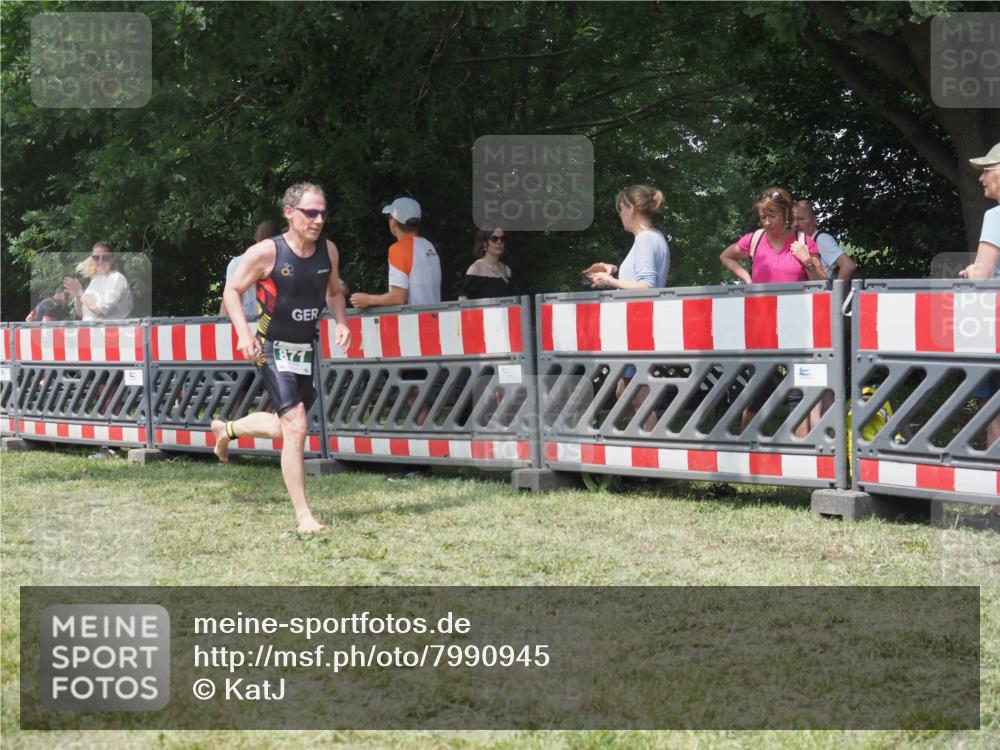 21.06.2025 - 27. Vierlanden-Triathlon KatJ http://msf.ph/oto/7990945 15.06.2025 12:30:42 Laufen  meine-sportfotos.de