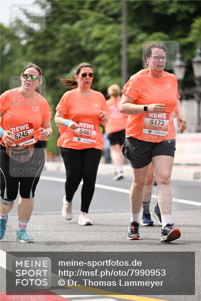15.06.2025 - REWE Women's Run Dr. Thomas Lammeyer http://msf.ph/oto/7990953 15.06.2025 10:50:07 Laufen 5245, 5487, 5172 meine-sportfotos.de