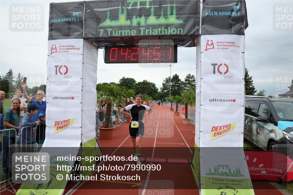 15.06.2025 - 7 Türme Triathlon Michael Strokosch http://msf.ph/oto/7990990 15.06.2025 14:24:51 Ziel 575, 764, 1021, 1046 meine-sportfotos.de