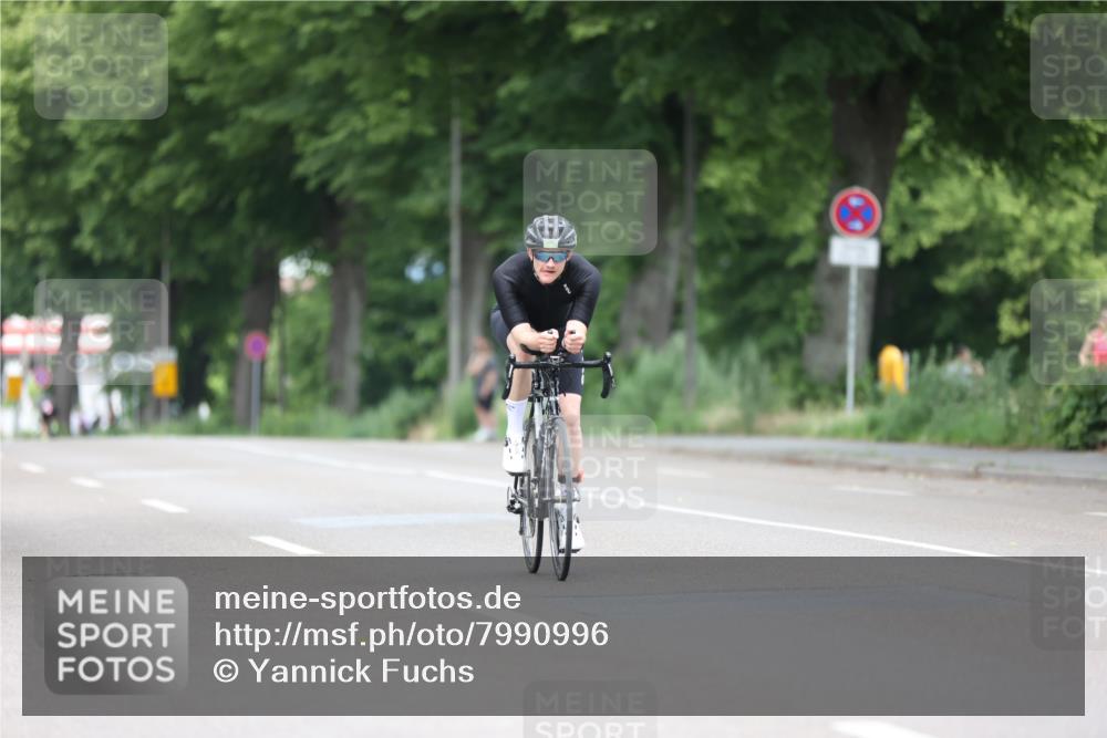 15.06.2025 - 7 Türme Triathlon Yannick Fuchs http://msf.ph/oto/7990996 15.06.2025 11:56:24 Radfahren 211, 303 meine-sportfotos.de