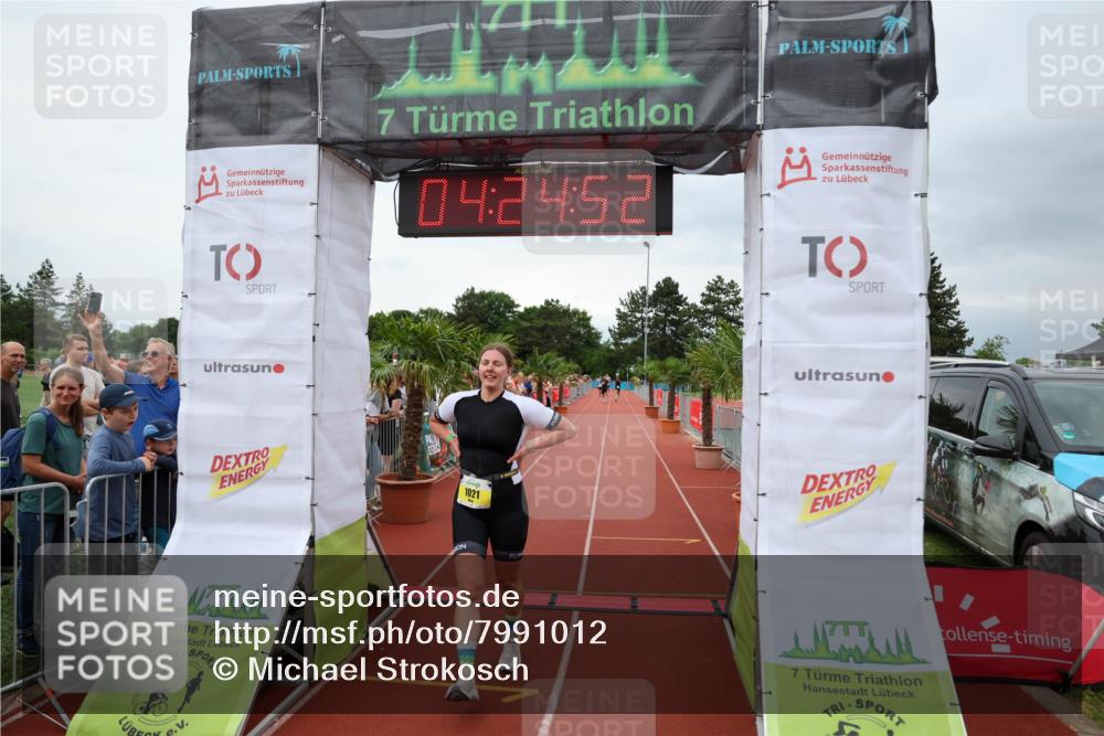 15.06.2025 - 7 Türme Triathlon Michael Strokosch http://msf.ph/oto/7991012 15.06.2025 14:24:51 Ziel 575, 764, 1021, 1046 meine-sportfotos.de