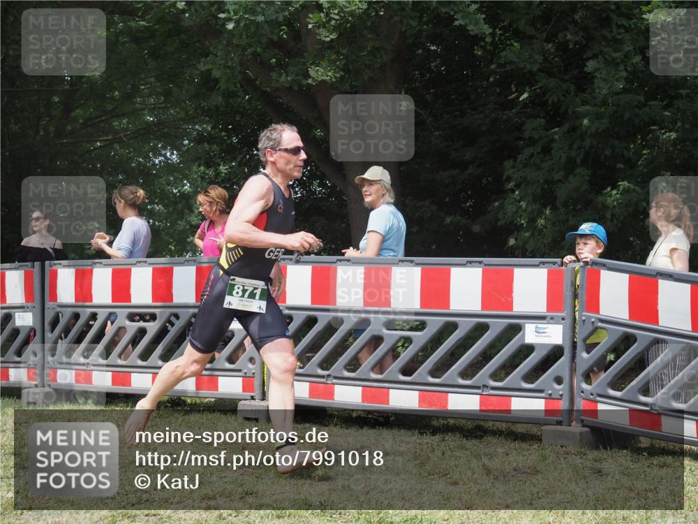21.06.2025 - 27. Vierlanden-Triathlon KatJ http://msf.ph/oto/7991018 15.06.2025 12:30:43 Laufen  meine-sportfotos.de