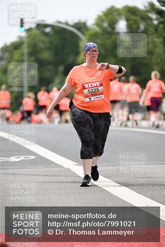 15.06.2025 - REWE Women's Run Dr. Thomas Lammeyer http://msf.ph/oto/7991021 15.06.2025 10:50:10 Laufen 5225 meine-sportfotos.de