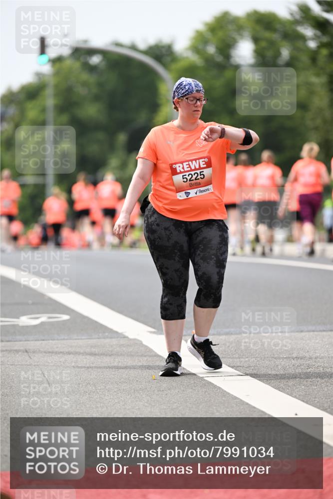 15.06.2025 - REWE Women's Run Dr. Thomas Lammeyer http://msf.ph/oto/7991034 15.06.2025 10:50:10 Laufen 5225 meine-sportfotos.de