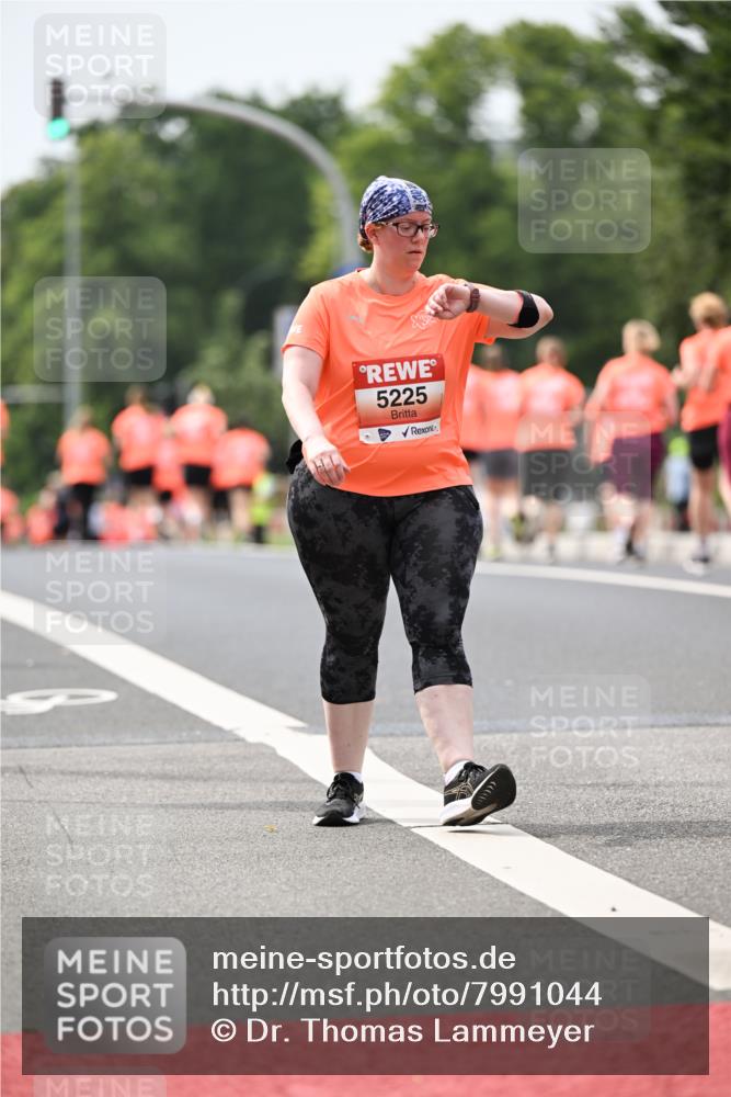 15.06.2025 - REWE Women's Run Dr. Thomas Lammeyer http://msf.ph/oto/7991044 15.06.2025 10:50:10 Laufen 5225 meine-sportfotos.de