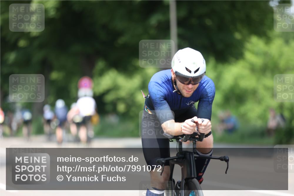 15.06.2025 - 7 Türme Triathlon Yannick Fuchs http://msf.ph/oto/7991072 15.06.2025 13:04:21 Radfahren 271, 333, 815, 875, 1059, 1063, 1088, 1097 meine-sportfotos.de