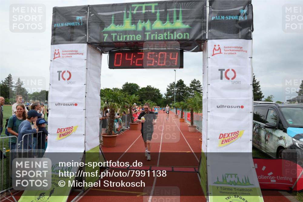 15.06.2025 - 7 Türme Triathlon Michael Strokosch http://msf.ph/oto/7991138 15.06.2025 14:25:04 Ziel 390, 932 meine-sportfotos.de