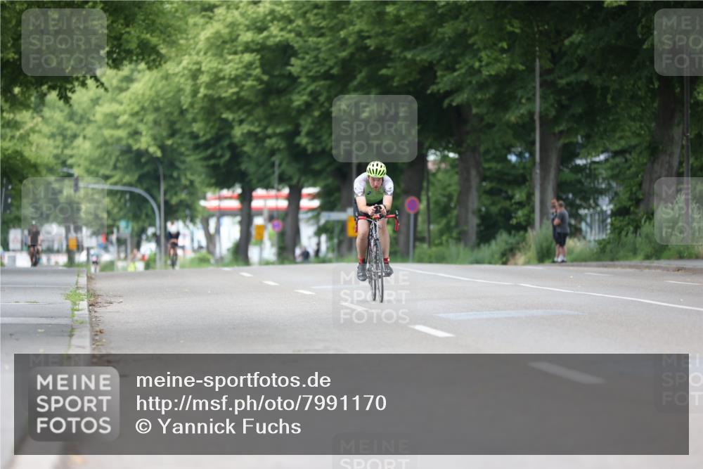 15.06.2025 - 7 Türme Triathlon Yannick Fuchs http://msf.ph/oto/7991170 15.06.2025 11:57:05 Radfahren 234 meine-sportfotos.de