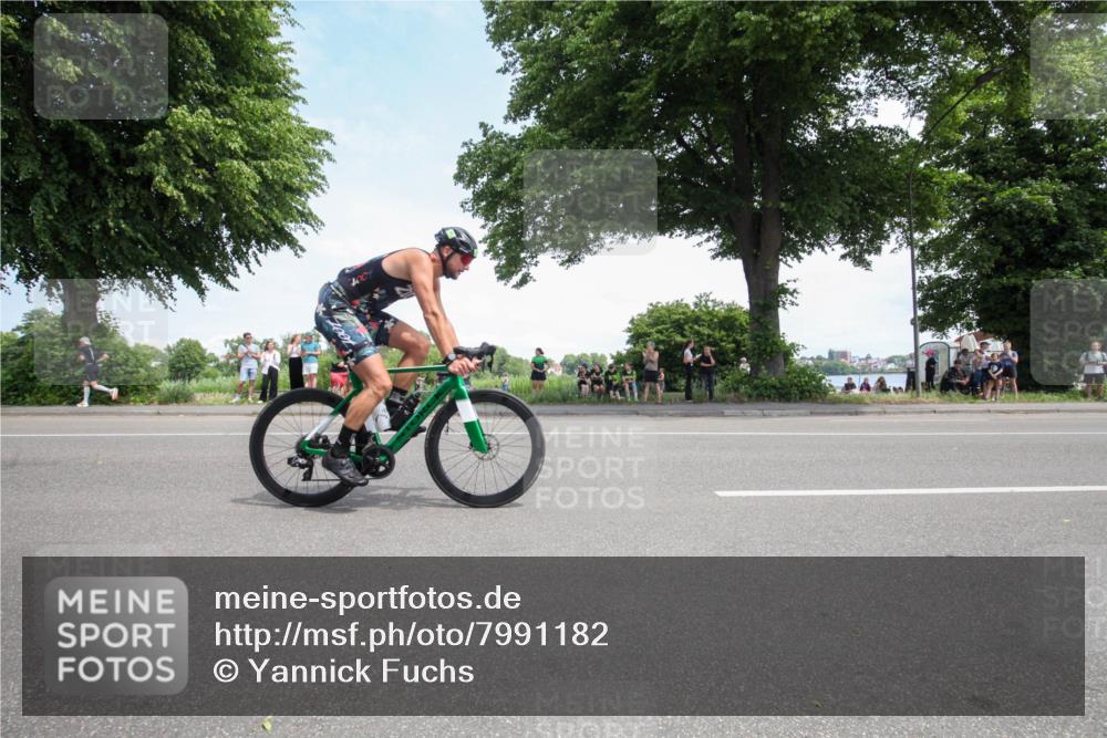 15.06.2025 - 7 Türme Triathlon Yannick Fuchs http://msf.ph/oto/7991182 15.06.2025 13:21:05 Radfahren  meine-sportfotos.de