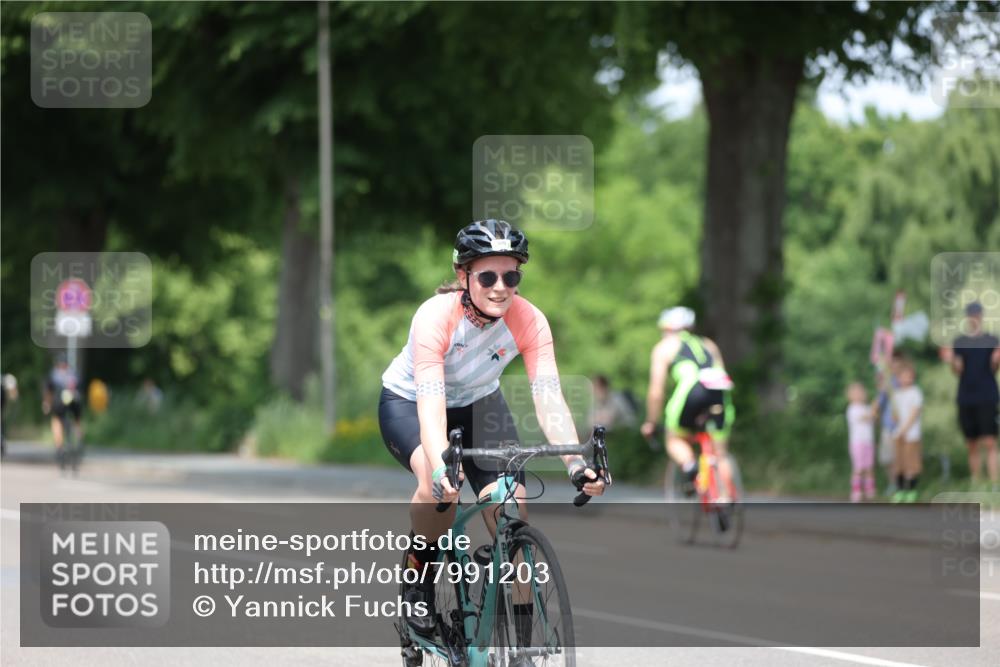 15.06.2025 - 7 Türme Triathlon Yannick Fuchs http://msf.ph/oto/7991203 15.06.2025 13:04:32 Radfahren 379, 816 meine-sportfotos.de