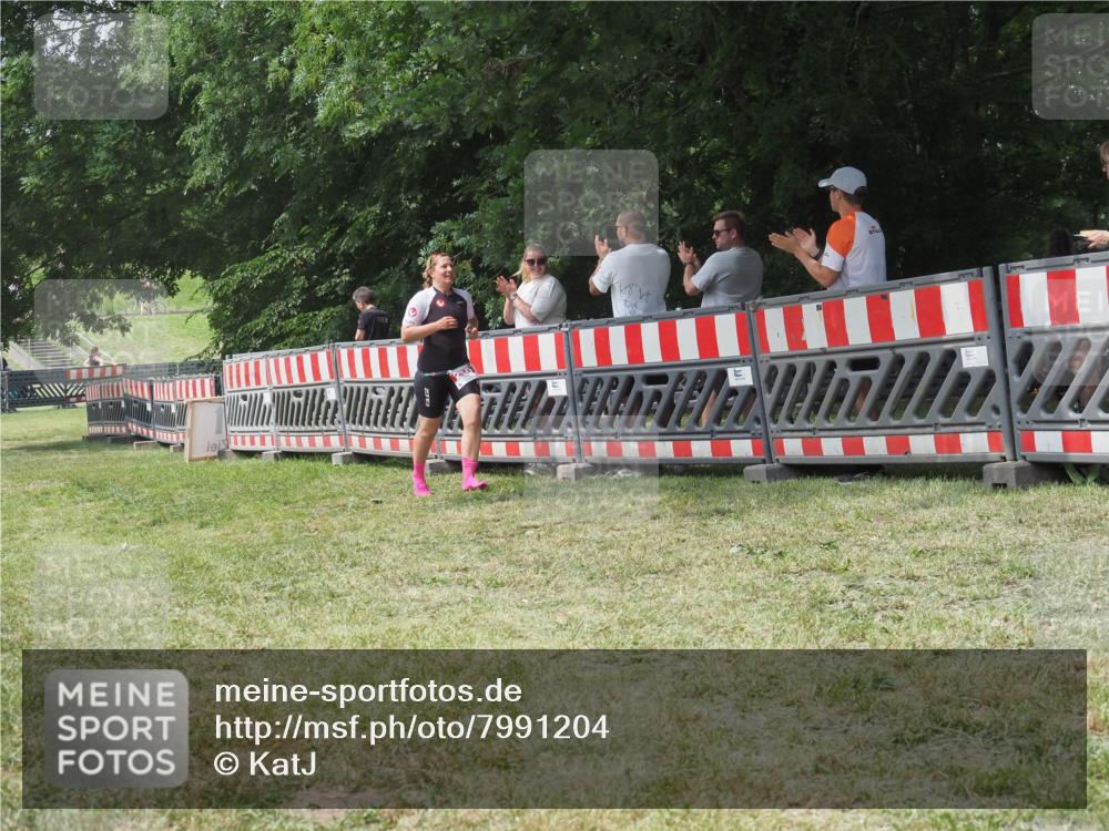 21.06.2025 - 27. Vierlanden-Triathlon KatJ http://msf.ph/oto/7991204 15.06.2025 12:31:36 Laufen  meine-sportfotos.de