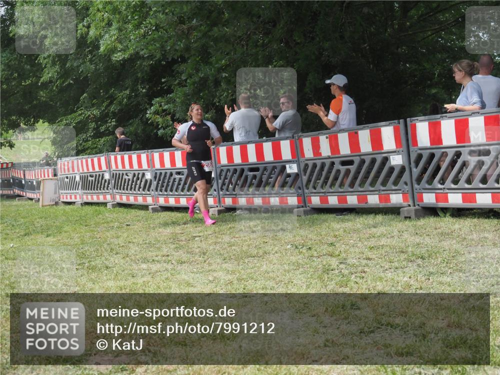 21.06.2025 - 27. Vierlanden-Triathlon KatJ http://msf.ph/oto/7991212 15.06.2025 12:31:37 Laufen  meine-sportfotos.de