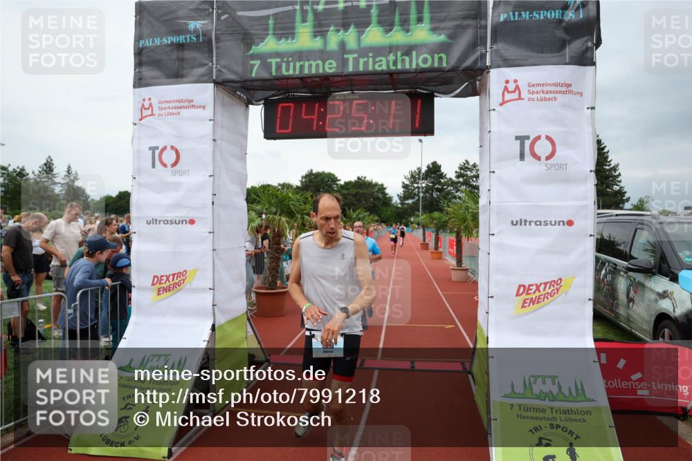 15.06.2025 - 7 Türme Triathlon Michael Strokosch http://msf.ph/oto/7991218 15.06.2025 14:25:11 Ziel 380, 932, 977, 1030 meine-sportfotos.de