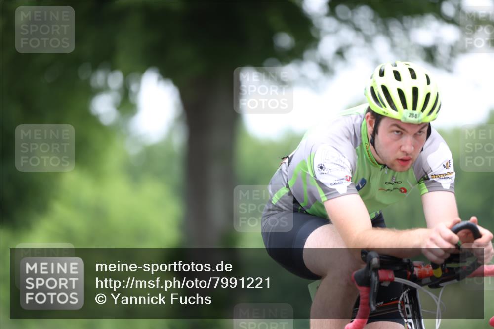 15.06.2025 - 7 Türme Triathlon Yannick Fuchs http://msf.ph/oto/7991221 15.06.2025 11:57:08 Radfahren 234 meine-sportfotos.de