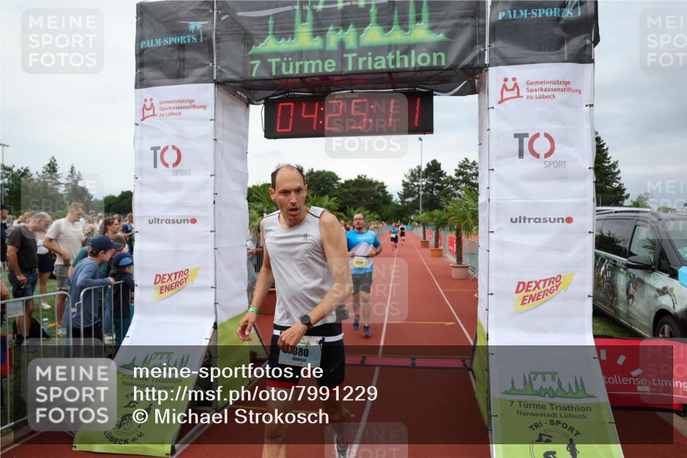 15.06.2025 - 7 Türme Triathlon Michael Strokosch http://msf.ph/oto/7991229 15.06.2025 14:25:11 Ziel 380, 932, 977, 1030 meine-sportfotos.de