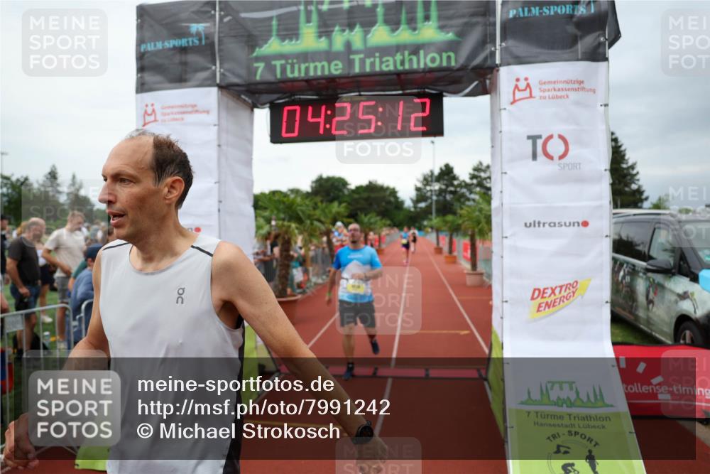 15.06.2025 - 7 Türme Triathlon Michael Strokosch http://msf.ph/oto/7991242 15.06.2025 14:25:11 Ziel 380, 932, 977, 1030 meine-sportfotos.de