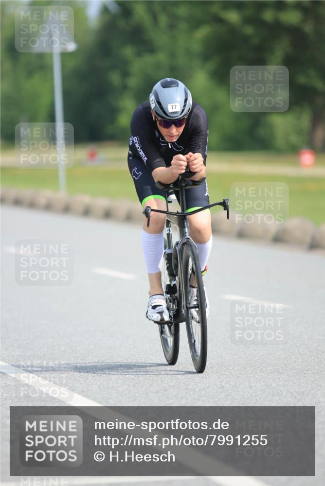 15.06.2025 - 27. Vierlanden-Triathlon H.Heesch http://msf.ph/oto/7991255 15.06.2025 09:56:15 Radfahren 9, 45, 77, 111, 132 meine-sportfotos.de
