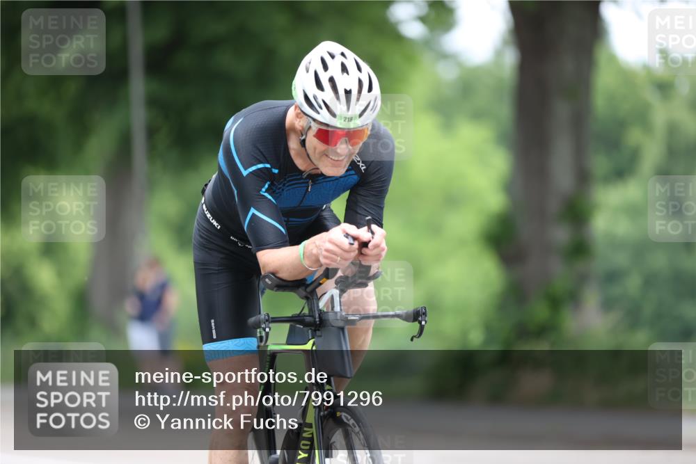 15.06.2025 - 7 Türme Triathlon Yannick Fuchs http://msf.ph/oto/7991296 15.06.2025 11:57:15 Radfahren 218 meine-sportfotos.de