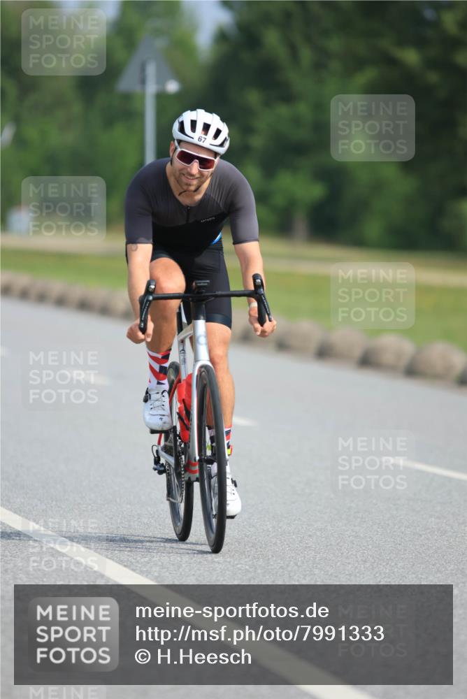 15.06.2025 - 27. Vierlanden-Triathlon H.Heesch http://msf.ph/oto/7991333 15.06.2025 09:56:45 Radfahren 35, 67 meine-sportfotos.de